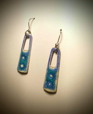 Vitreous enamel on copper